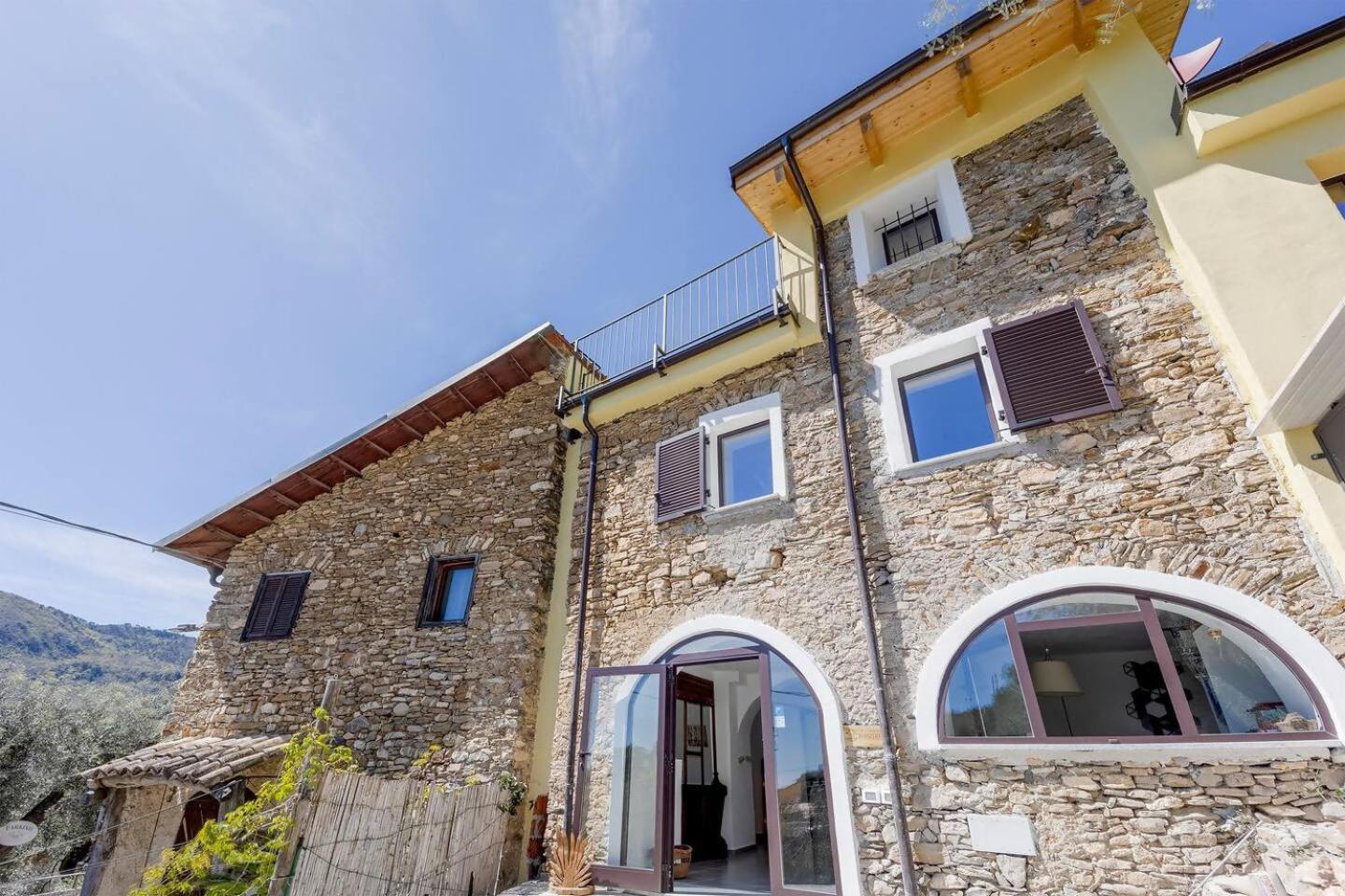 Appartamento Alba Dachi Farm Andora Exterior photo